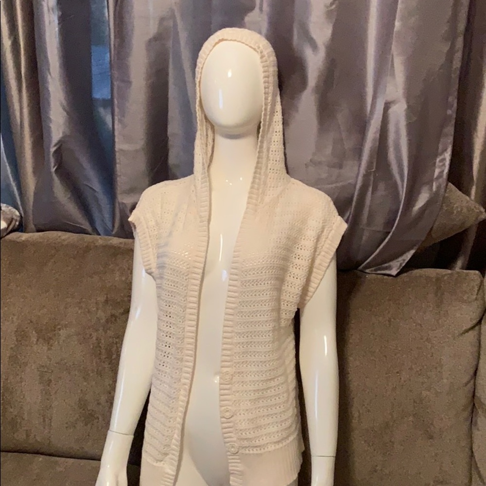 Sweater vest